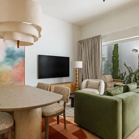Luxury 1-bedroom Townhouse In Principe Real