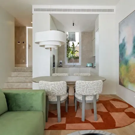 Semesterbostad Luxury 1-bedroom Townhouse In Principe Real