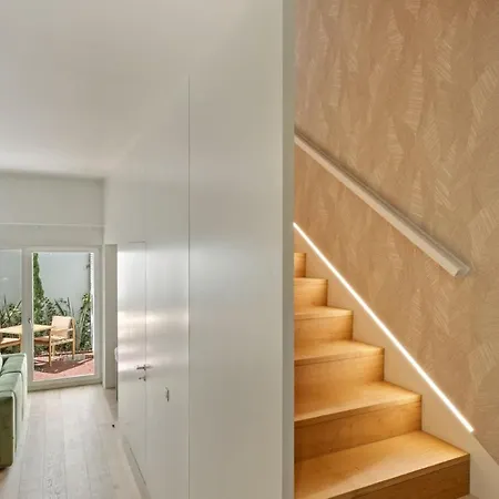 בית נופש Luxury 1-bedroom Townhouse In Principe Real