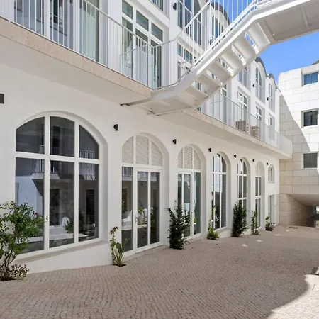 בית נופש Luxury 1-bedroom Townhouse In Principe Real ליסבון